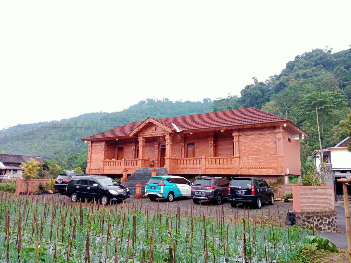 Villa Pringgitan Tawangmangu Ngoại thất bức ảnh